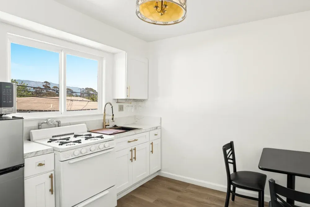 The King Room with Kitchen at the Pacific Crest Hotel